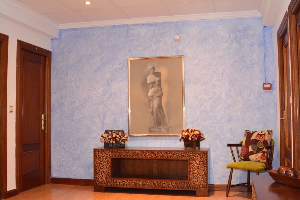 Hostal Gastrobar Carmelo Villarejo de Salvanés Esterno foto